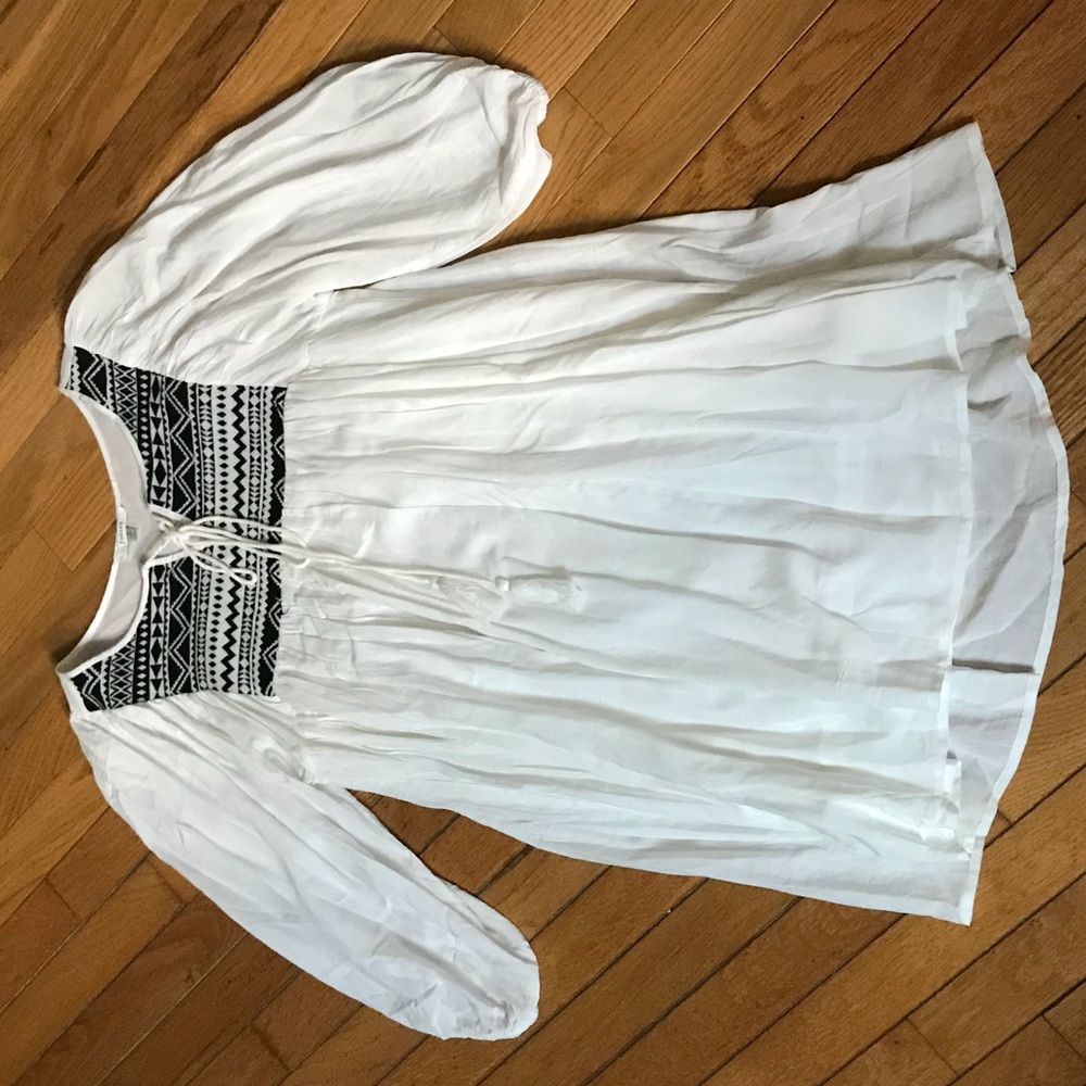 Women’s white boutique dress